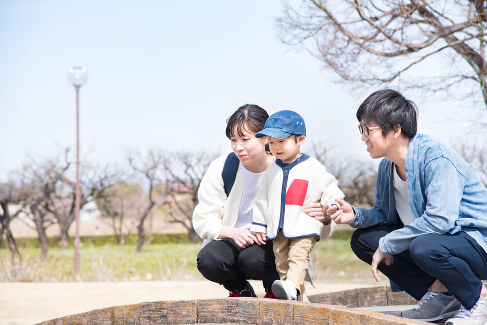 子どもを支える夫婦