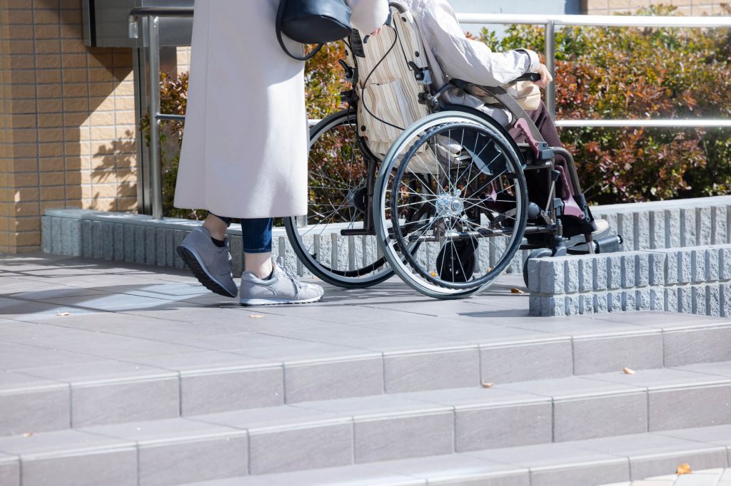 玄関にスロープのある住まい