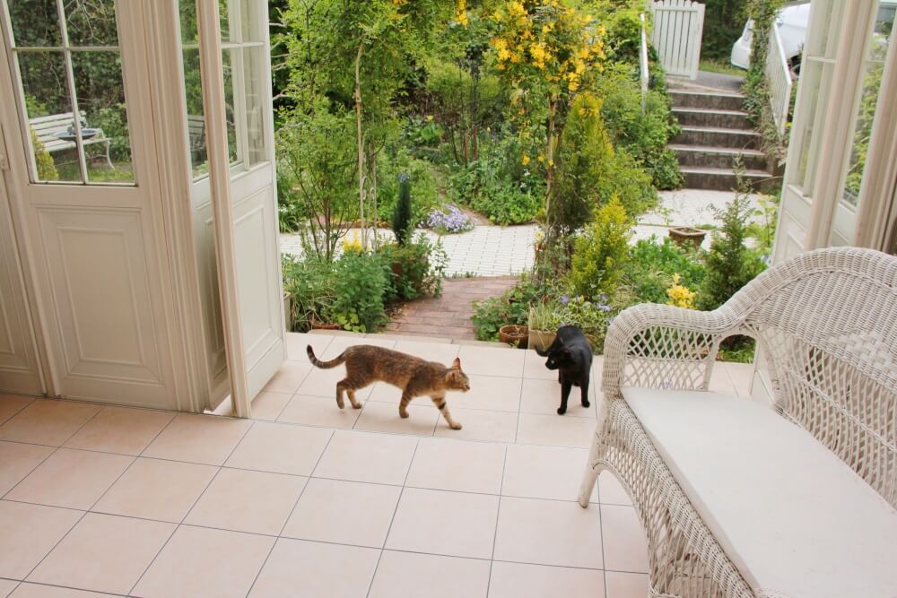 タイルフローリングの土間コンサバトリー