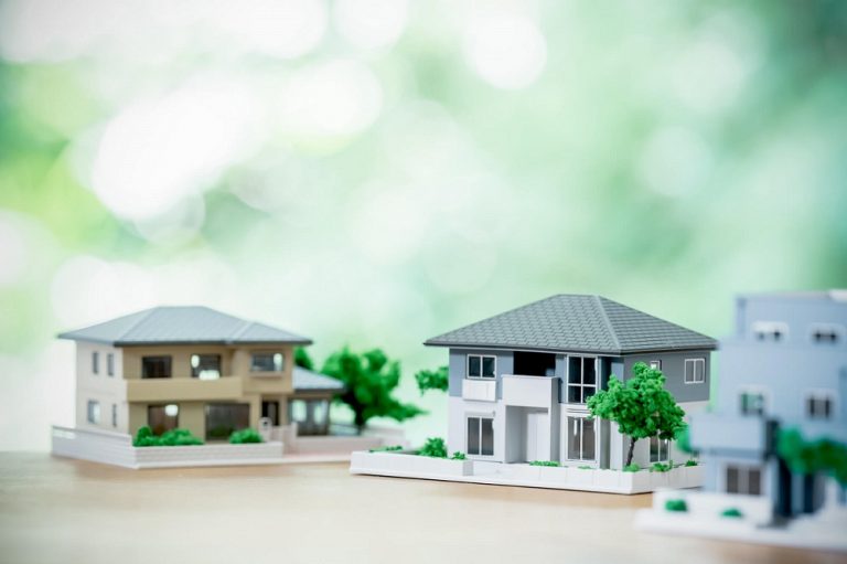 一定の規格の中からセレクトする規格住宅。注文・建売との違いやメリットを解説 おしゃれな家の模型