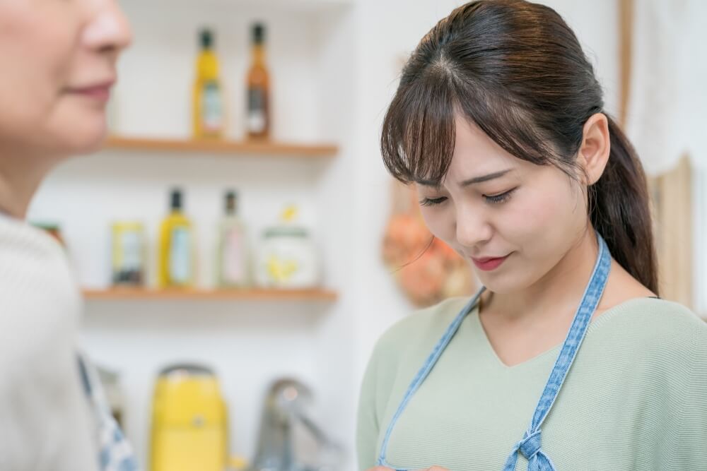 気まずい雰囲気の嫁と姑