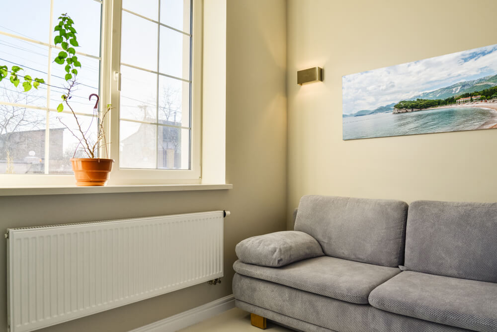 リビングのブラケットライト